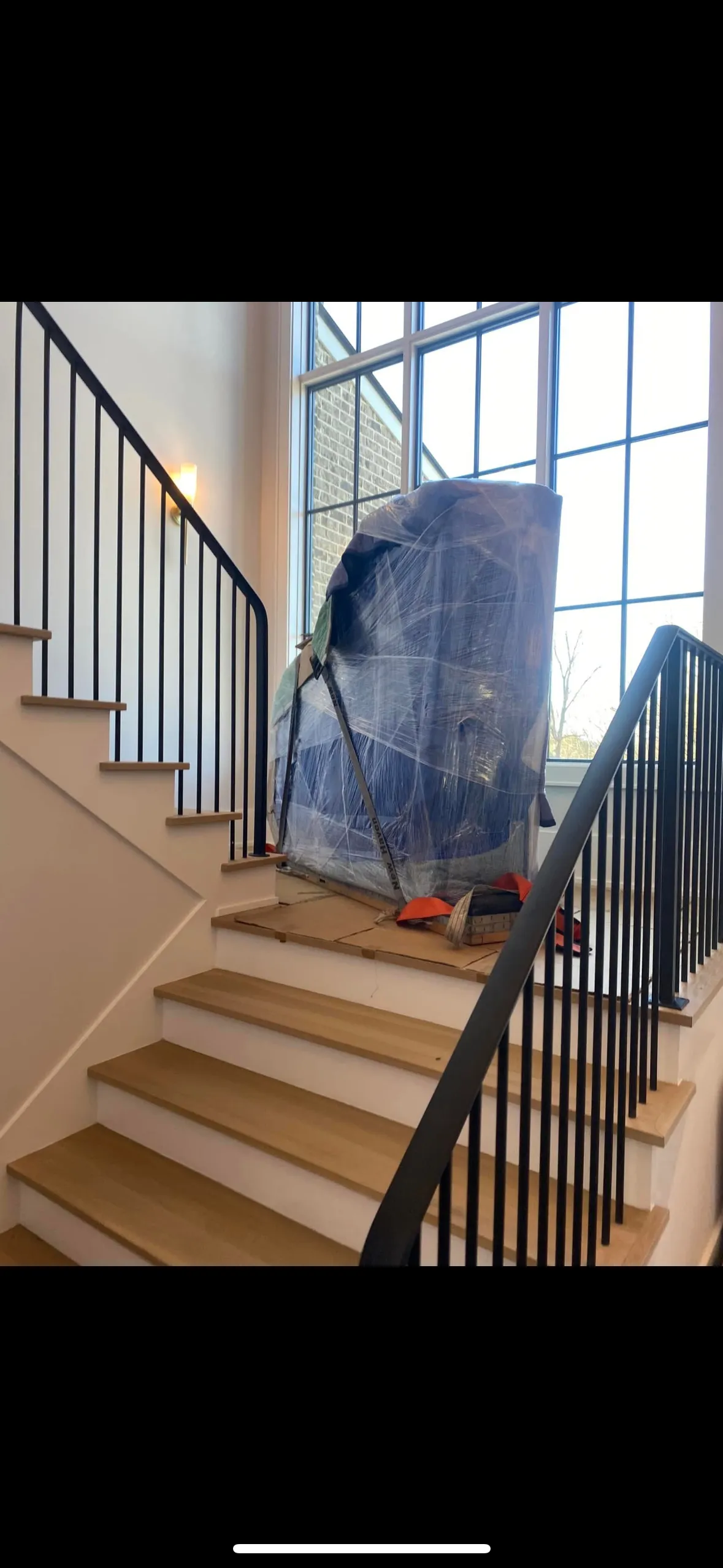 Fragile furniture protected with quality wrapping materials